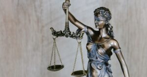 XRP e a Decisão Ripple: O Ovo que Rachrou a SEC